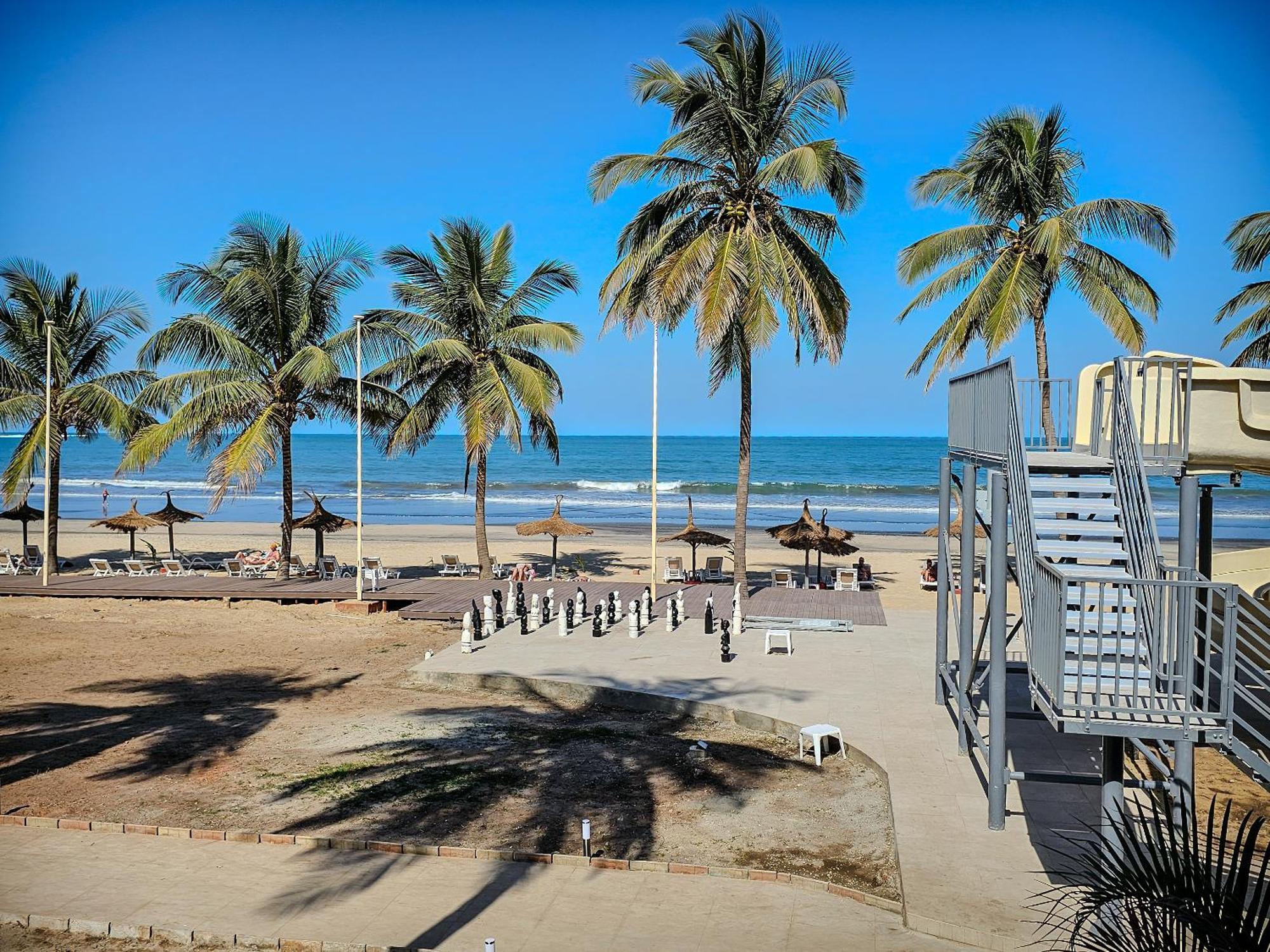 Kombo Beach Resort 萨拉昆达 外观 照片