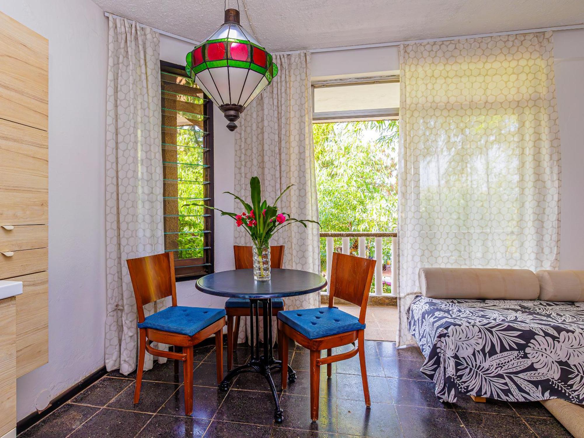 Kombo Beach Resort 萨拉昆达 外观 照片